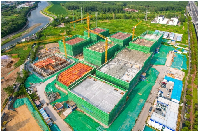 浦仪公路旁，竖起产业新地标